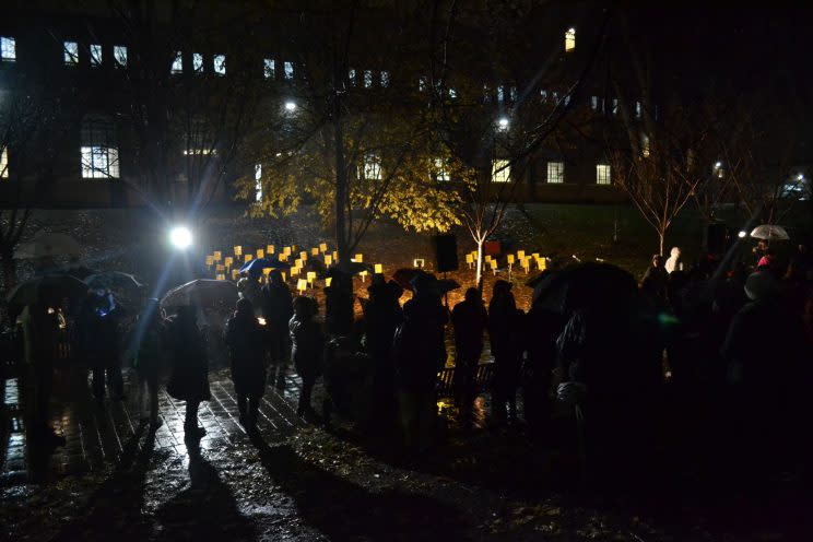 A vigil was held in Toronto to commemorate the Day of Remembrance on Dec. 6, 2016 near the University of Toronto campus. Photo by Mariam Matti. 