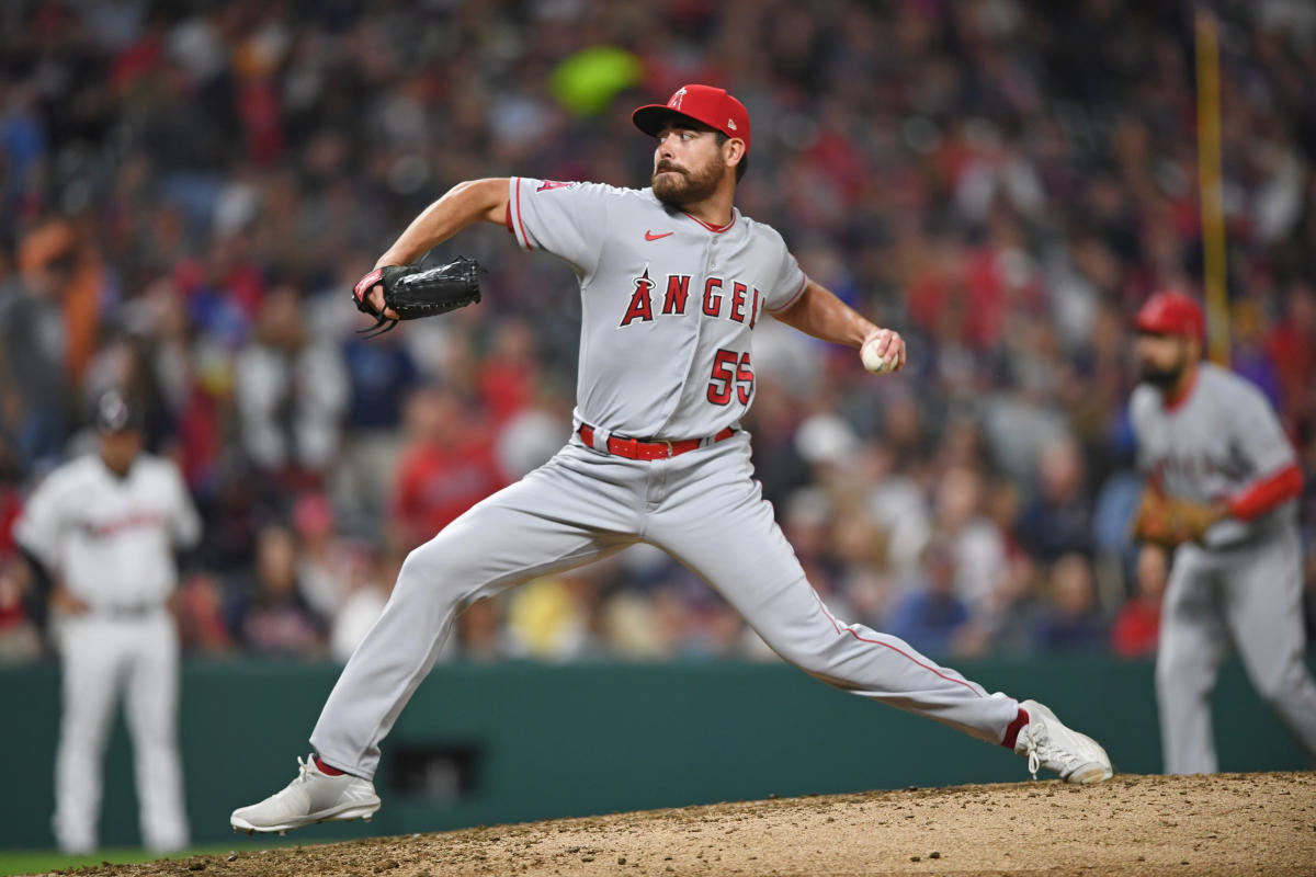 Cardinals add two right-handed relievers to NLCS roster - NBC Sports