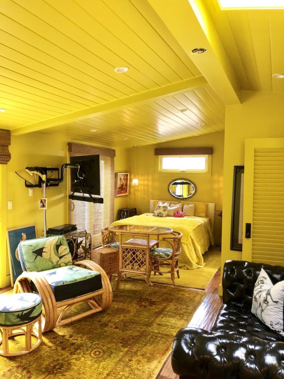 6) The "Yellow Room"