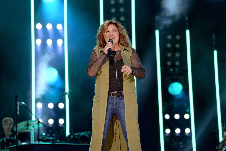 Jo Dee Messina performs at the 2019 CMA Music Festival on June 7 in Nashville. (Photo: Jason Kempin/Getty Images) 