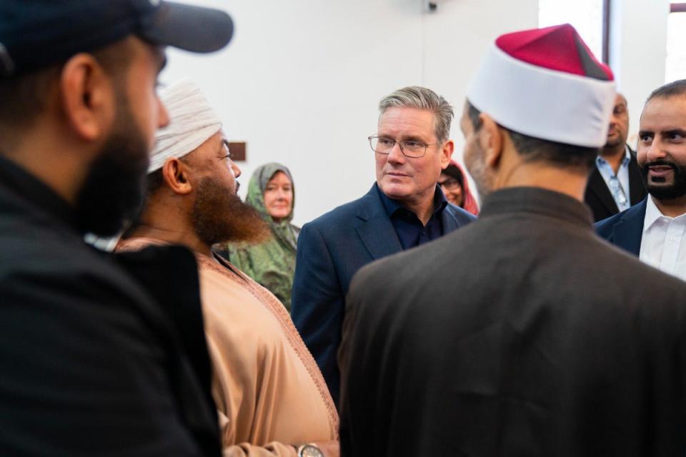Keir Starmer visits South Wales Islamic Centre mosque in October (Labour Party)
