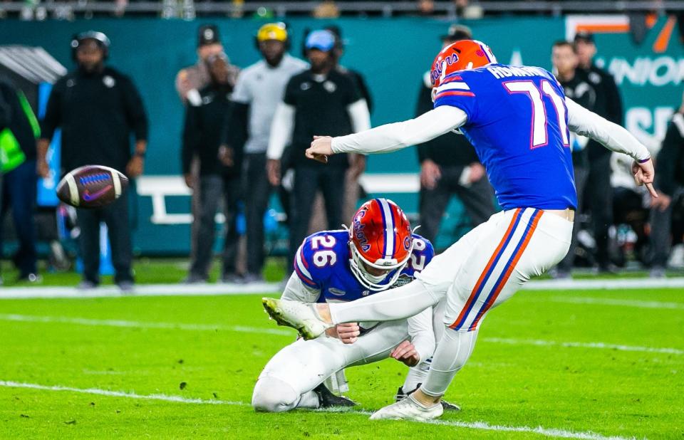 Florida Gators place kicker Chris Howard (71) kicks a field goal 17-16 to go ahead of the Knights. The UCF Knights defeats the Florida Gators, 29-17 in the Gasparilla Bowl Thursday, December 23, 2021, at Raymond James Stadium in Tampa, FL. [Doug Engle/Ocala Star-Banner]2021