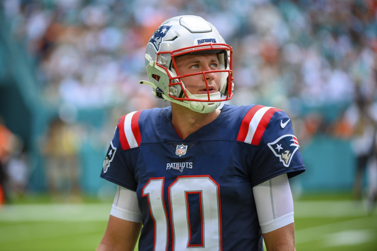 Mac Jones will reportedly start at QB for Patriots against Bears on 'Monday  Night Football' 