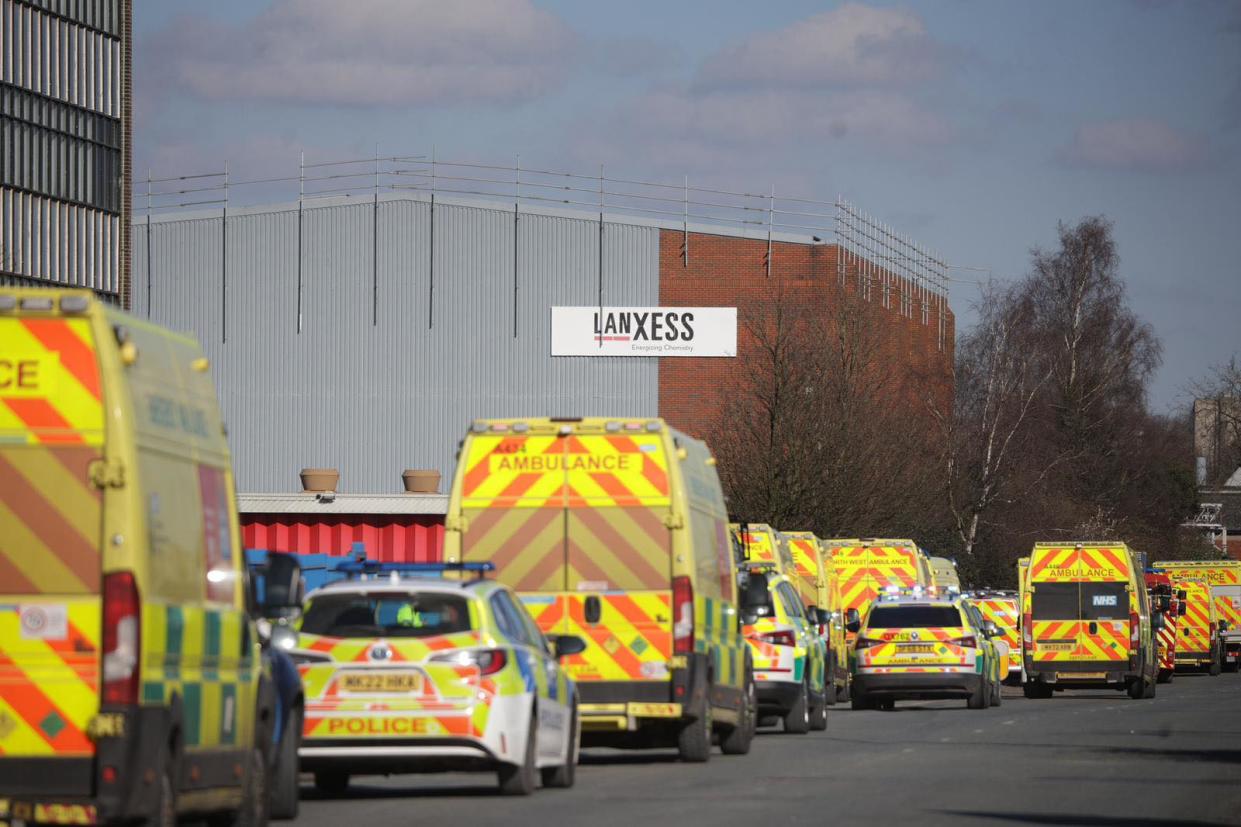 Emergency services are responding to a serious incident in Trafford Park this morning.

Firefighters, police officers and paramedics are on the scene on Tenax Road. The Manchester Evening News understands that crews are responding to reports of a possible gas leak.

A stretch of Tenax Road is currently taped off with traffic being diverted away from the area. A police spokesperson said the Metrolink nearby is also disrupted due to the incident.