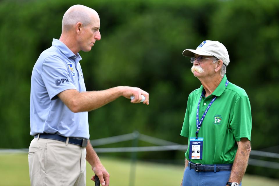 Jim Furyk, Mike "Fluff" Cowan