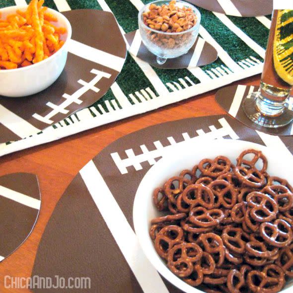 18) DIY Football Place Mats