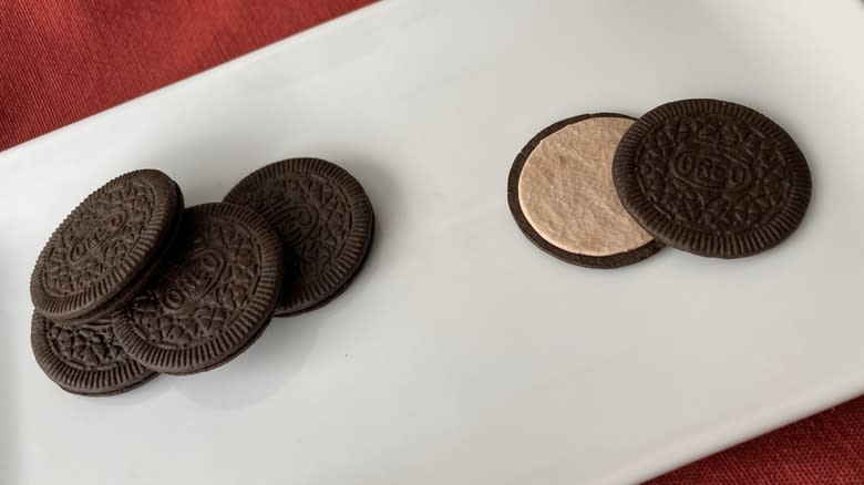 Tiramisu Oreo Thins on platter