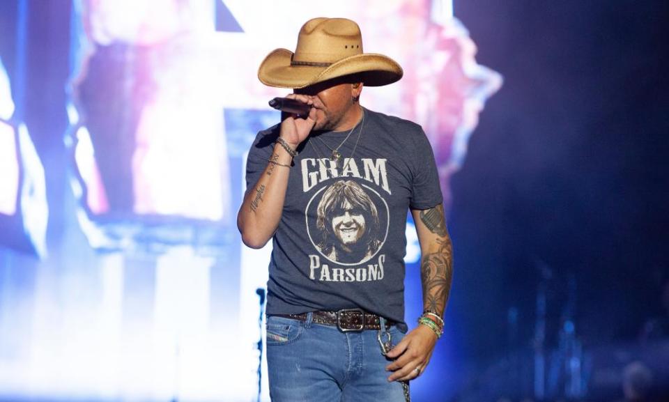 Jason Aldean performs onstage at Country Thunder Wisconsin