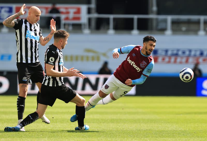 Premier League - Newcastle United v West Ham United