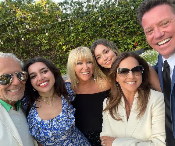 <p>Caroline Somers Instagram</p> Alan Hamel, Violet Somers, Suzanne Somers, Camelia Somers, caroline Somers, and Bruce Somers.