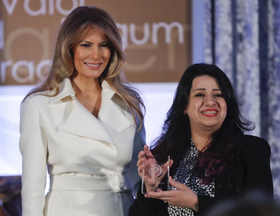 FOTOS: Melania Trump rinde tributo a "Mujeres Coraje"