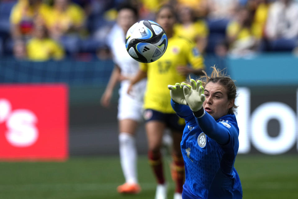 Colombia's goalkeeper Catalina Perez saves a ball during the Women's World Cup Group H soccer match between Colombia and South Korea at the Sydney Football Stadium in Sydney, Australia, Tuesday, July 25, 2023. (AP Photo/Rick Rycroft)