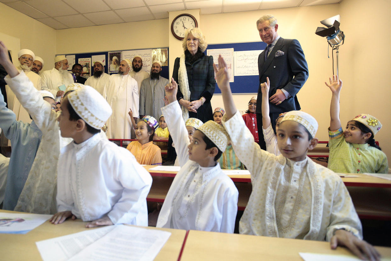 NORTHOLT, UNITED KINGDON - FEBRUARY 04: TRH Prince Charles, Prince of Wales and Camilla, Duchess of Cornwall visit the Dawoodi Bohra Mosque on February 4, 2009 in Northolt, Middlesex. Numbering over a million and settled in over 40 countries, the Shiah Fatemi Ismaili Tayyibi Dawoodi Bohras are a denomination of Islam with a distinct identity, culture and ethos that preserves their Islamic beliefs while aiming to integrate and assimilate with the cultural fabrics of the countries in which they have made their homes. There are over 6,000 Dawoodi Bohras in the UK. (Photo by Shaun Curry - WPA POOL/Getty Images)