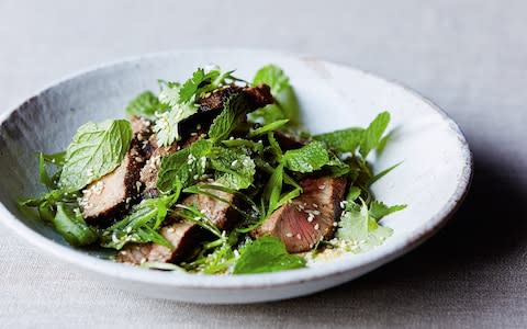 Grilled beef salad - Credit: Lisa Linder