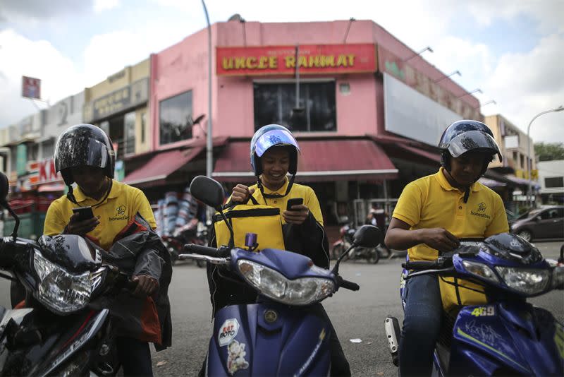 Despite ongoing troubles in its home country and regionally which has led the company to freeze and even shut down some of its overseas operations, honestbee Malaysia is going strong here. ― Picture by Azneal Ishak