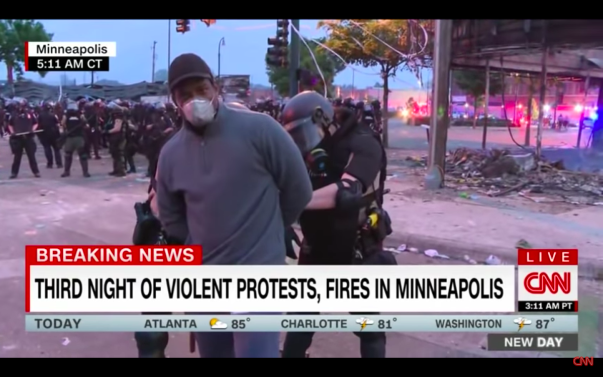 Minnesota Police Arrested A Black Cnn Reporter On Air While Leaving His