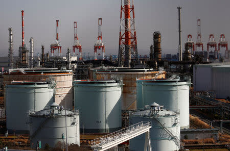 JX Nippon Oil & Energy Corp's refinery is pictured in Yokohama, Japan February 7, 2017. REUTERS/Kim Kyung-Hoon