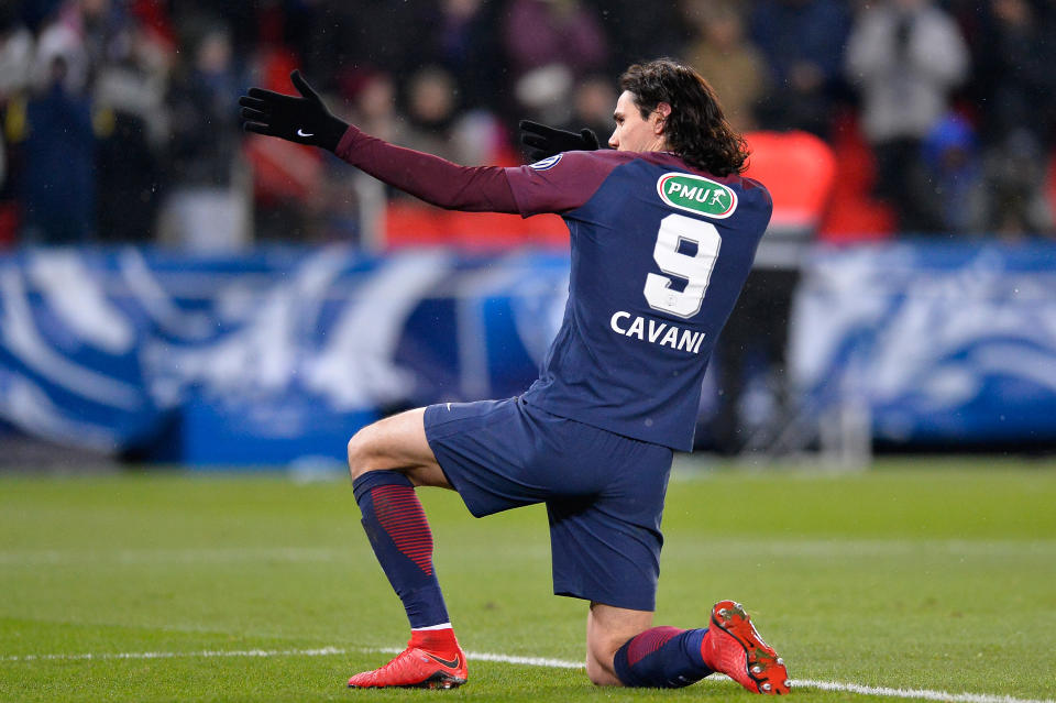 <p><strong>Edinson Cavani (31, Paris St. Germain):</strong> Der Uruguayer machte in dieser Saison Schlagzeilen durch eine angebliche Feindschaft zu 222-Millionen-Euro-Mann Neymar und will angeblich weg. Das hindert ihn aber nicht am Toreschießen: 24 in 27 Ligaspielen, sieben in acht CL-Spielen. In der letzten Saison traf er in der Ligue 1 in 36 Spielen 35 Mal. Mit 31 nicht mehr der Jüngste. Hat Vertrag bis 2020, Marktwert ca. 60 Millionen Euro.<br>(Bild: Getty Images) </p>