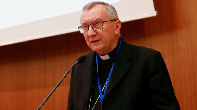 El cardenal Pietro Parolin llamó a "volver a tomar el control del desarrollo del mundo digital"