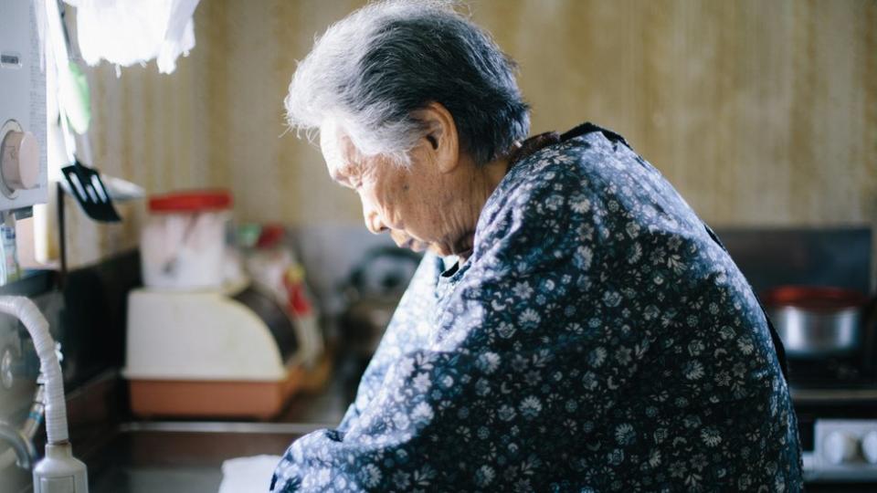 Mujer mayor, japón