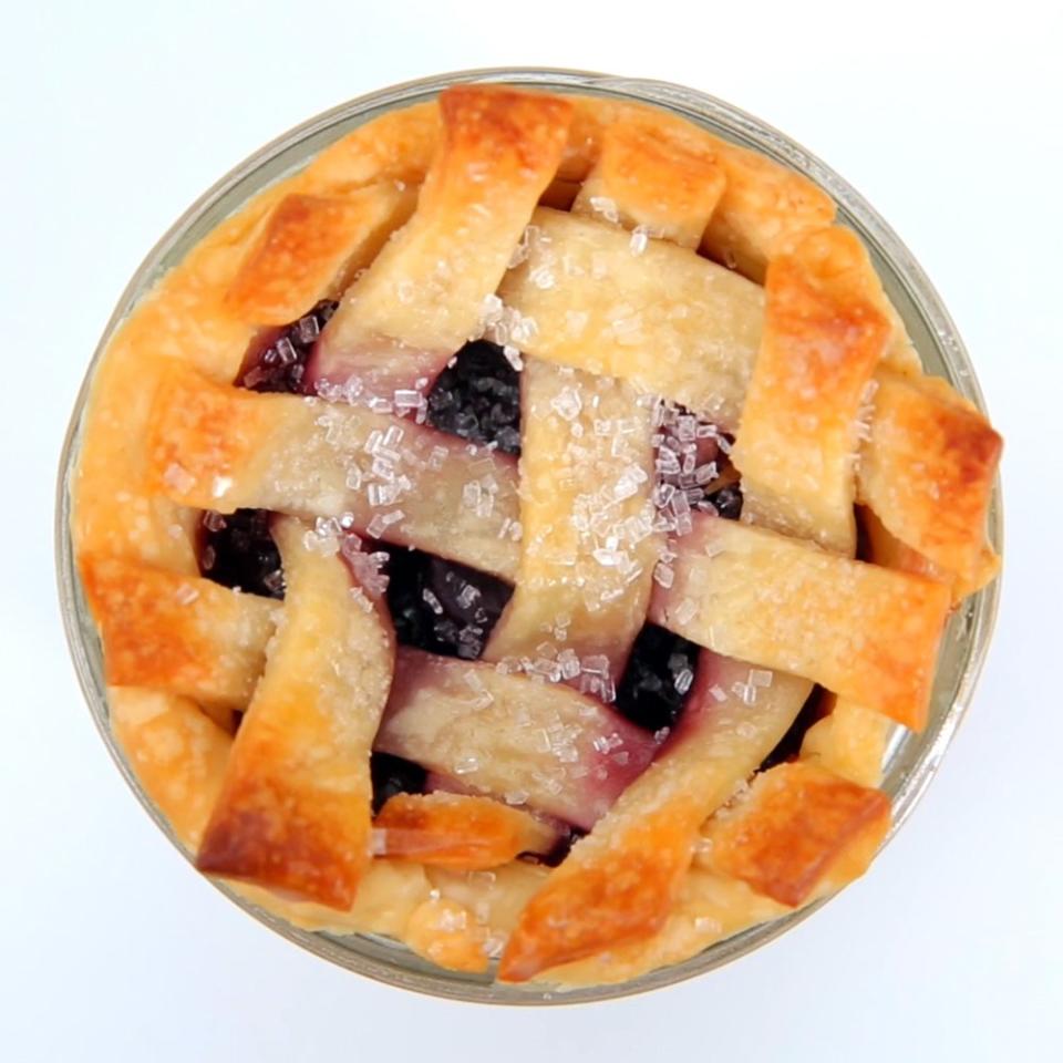 Mason Jar Cherry Pies