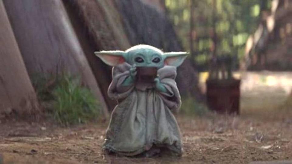 Baby Yoda | Disney +