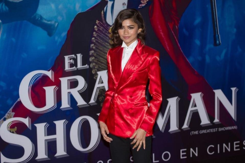 Zendaya attends the 'The Greatest Showman' premiere at Oasis shopping mall in Mexico City