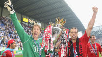 Edwin van de Sar and Rio Ferdinand celebrate United's title in 2007-08. Image: Getty