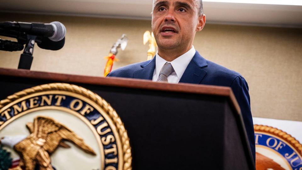 <div>WASHINGTON, DC - AUGUST 30: U.S. Attorney Matthew Graves makes remarks at a press conference with the ATF, FBI-WFO, FBI-NK, MPD, USMS to announce charges in an indictment alleging a multi-state Hobbs Act robbery spree, in Washington, DC. (Photo by Bill O'Leary/The Washington Post via Getty Images)</div>