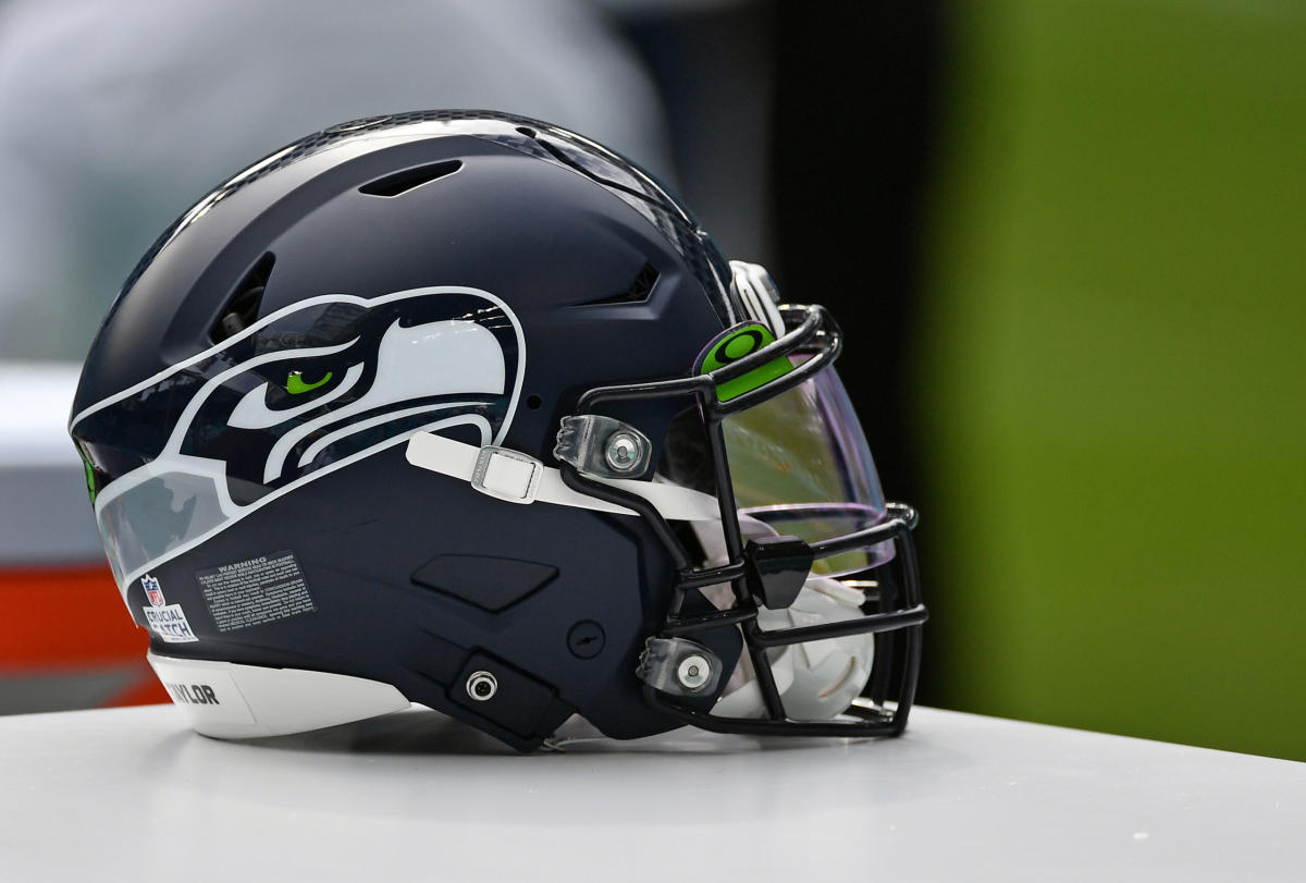 Color Rush: Here's what Seahawks and Cardinals will be wearing on TNF 