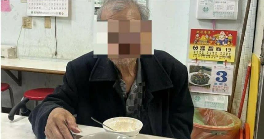 桃園有位88歲的廖姓阿公於3日獨自搭客運南下，就是為了想吃到熟悉的家鄉味肉圓。（圖／翻攝畫面）