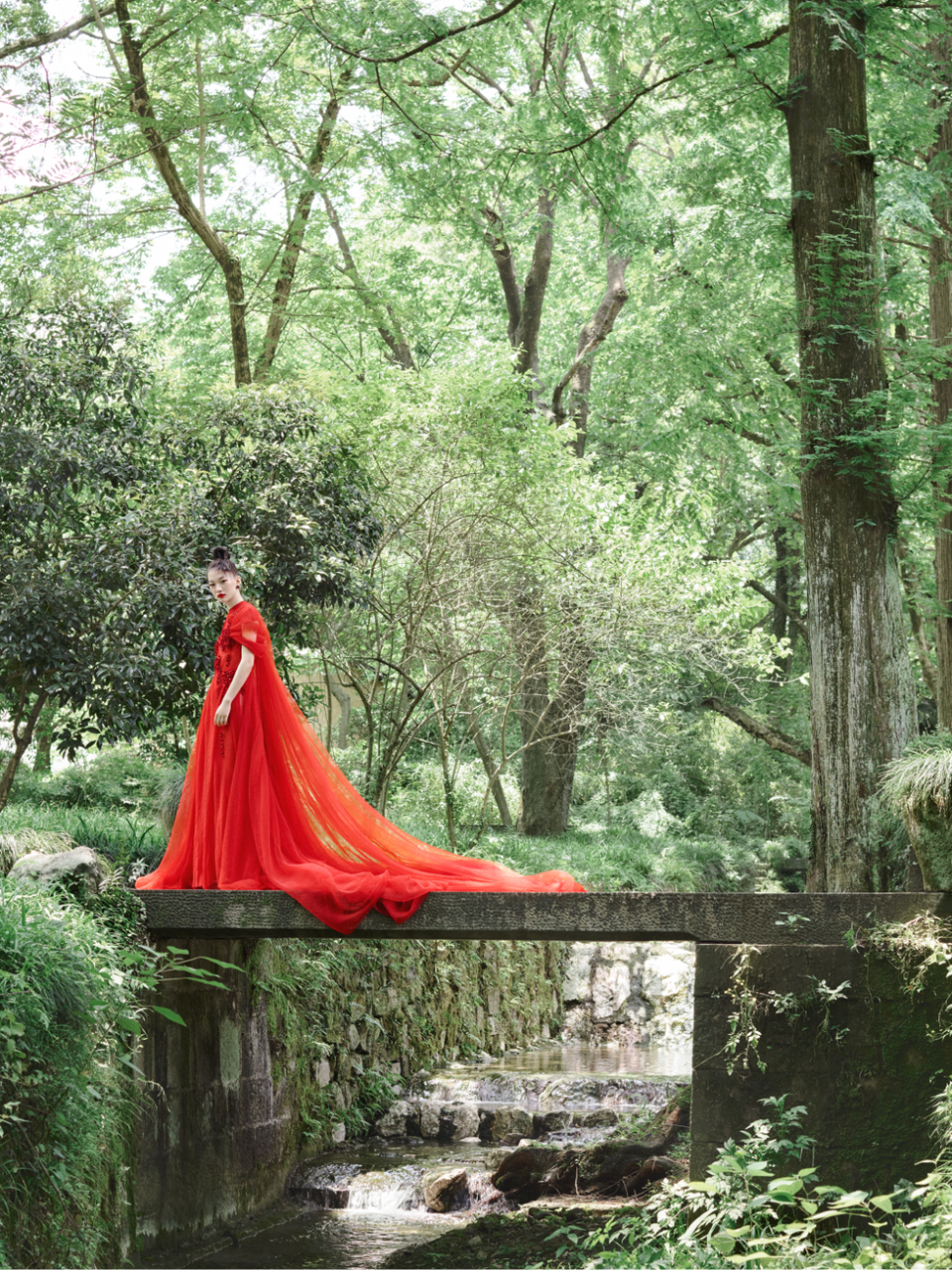 10 Romantic Red Wedding Dresses for the Bold Bride