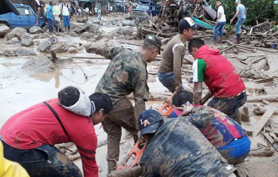 Colombia intensifica la búsqueda de víctimas por una avalancha