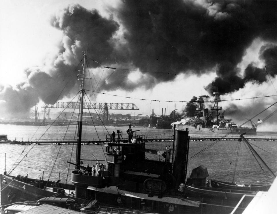 <p>Gunners on the minesweeper USS Avocet look for more Japanese planes at about the time the air raid ended on Pearl Harbor on Dec. 7, 1941. (U.S. Navy/National Archives/Handout via Reuters) </p>