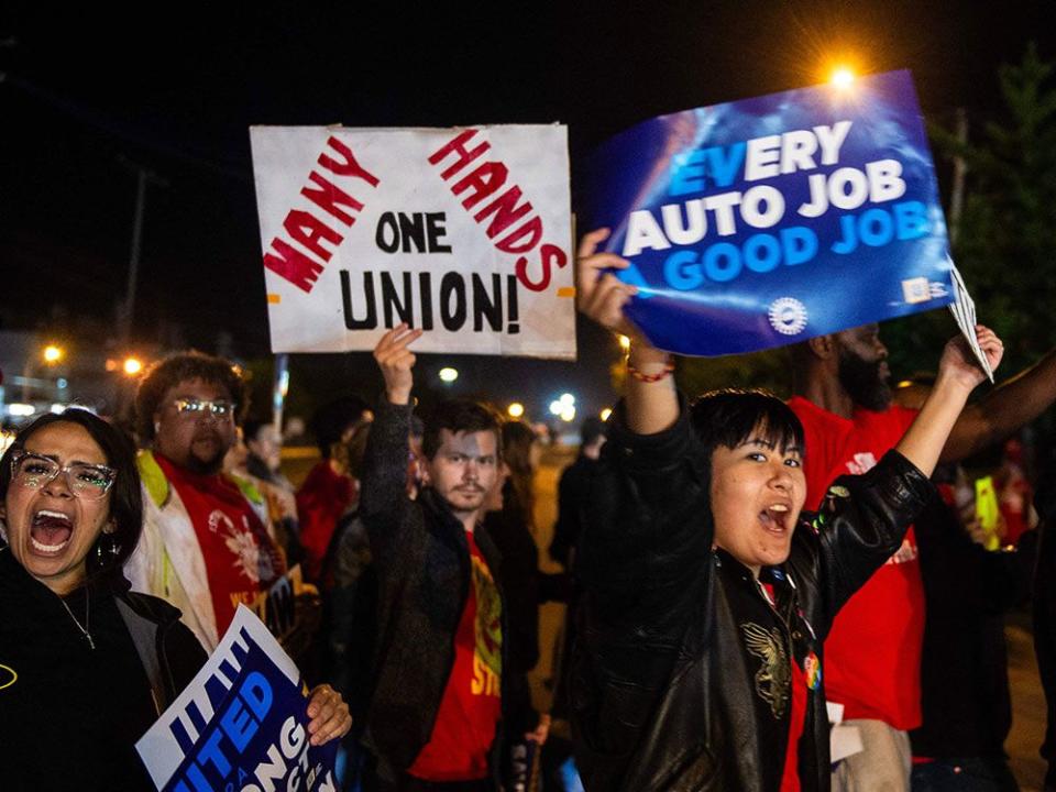  UAW members picket outside of the UAW Local 900 headquarters across the street from the Ford Assembly Plant in Wayne, Michigan on Sept. 15, 2023.