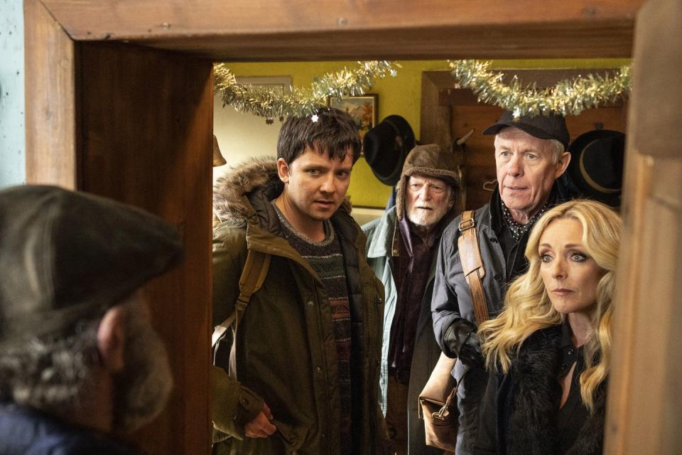 your christmas or mine 2 asa butterfield, david bradley, alex jennings, jane krakowski