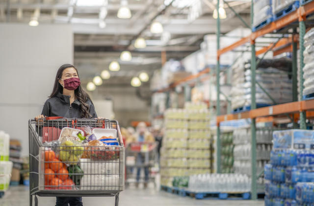 Tesco Raises Profit Outlook After Record Christmas Sales - Bloomberg