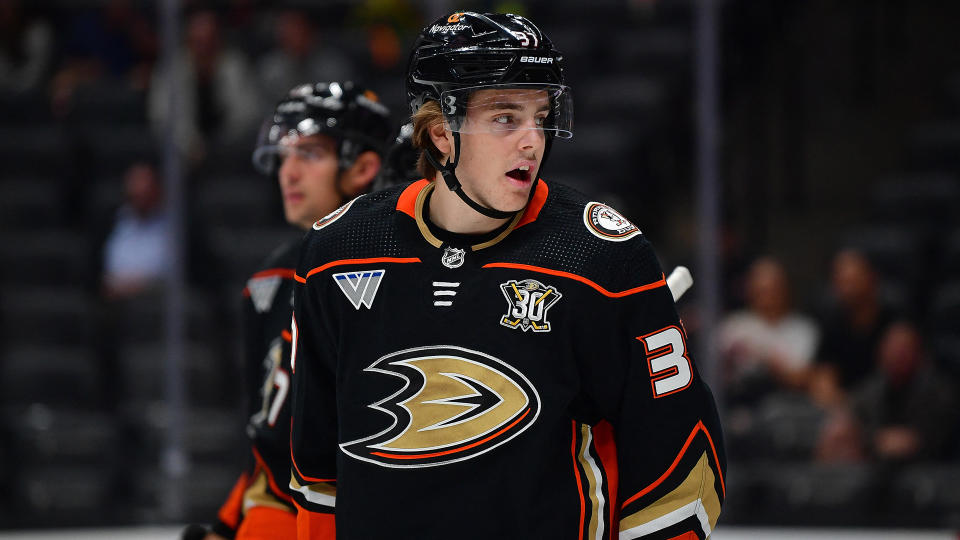 Developing Leo Carlsson properly should be a huge priority for the Ducks. (Gary A. Vasquez-USA TODAY Sports)