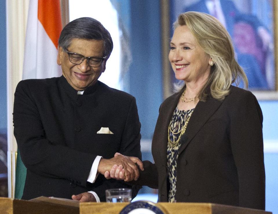 Secretary of State Hillary Rodham Clinton shakes hands with Indian Foreign Minister S.M. Krishna at the State Department in Washington, Wednesday, June 13, 2012. (AP Photo/Manuel Balce Ceneta)