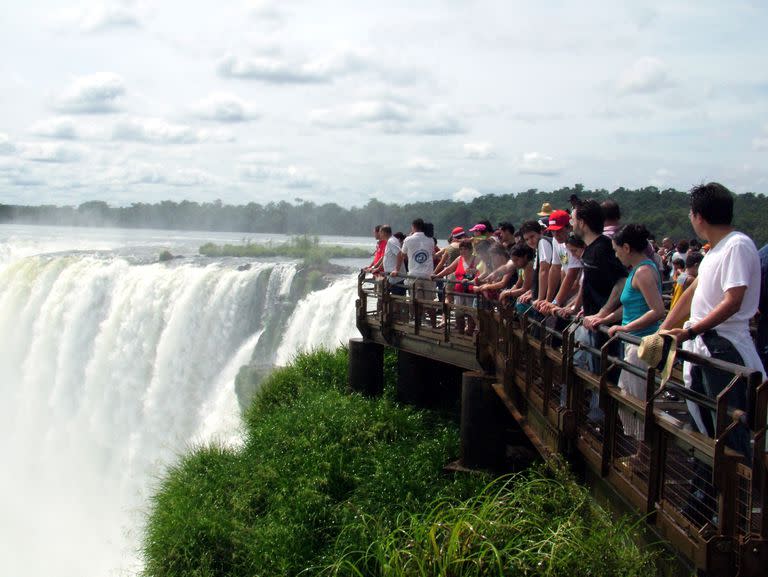 Hasta octubre había un cupo de visitantes para ingresa al parque de las Cataratas, pero lo levantaron



