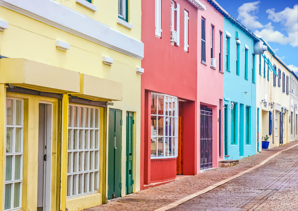 The British Overseas Territory has launched the Work From Bermuda digital nomad visa, aimed at attracting digital nomads and remote workers to work on its shores for 12 months. The application fee is also cheaper at USD 263 fee, which includes the flexibility to travel to and from the country during the one-year stay. Family members can also avail of the scheme as long as they can show proof of sufficient financial support. <br>The island nation has been following a rigorous COVID-19 testing system which has enabled it to keep the virus under control. Bermuda has seen a total of 181 cases and nine deaths. <br><strong>Eligibility: </strong>Applicants are required to submit a negative COVID-19 test result within seven days of travel. They will again be tested on arrival at Bermuda’s LF Wade International Airport, and on the eighth and 14th day of their trip. 