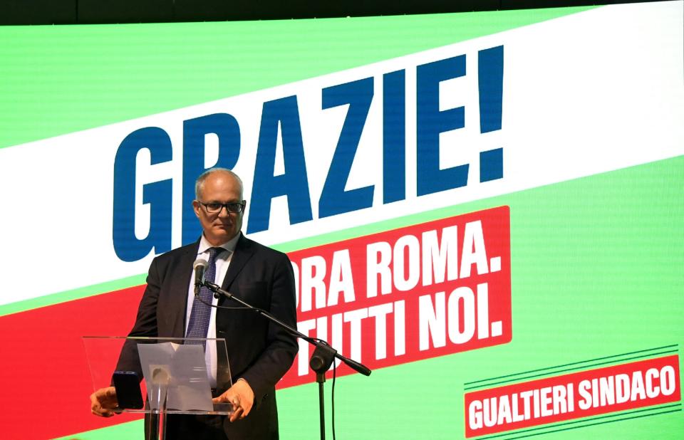 Roberto Gualtieri, candidat de la gauche pour la mairie de Rome, le 18 octobre 2021 - TIZIANA FABI / AFP