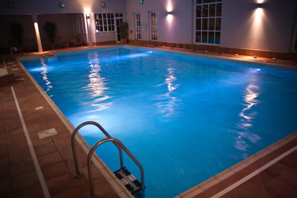 Try out the hydrotherapy pool or look out over Suffolk from the outdoor hot tub (Bedford Lodge)