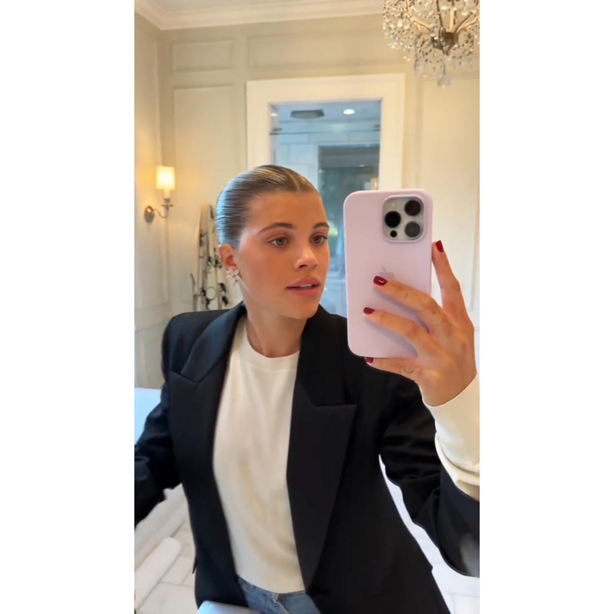 The Key to Sofia Richie’s Sleek Bun Isn’t Hair Gel — It’s This $38 ...