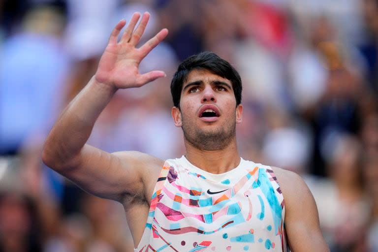 El español Carlos Alcaraz, número 2 del mundo, una de las joyas del circuito, ya se encuentra en Buenos Aires para tratar de defender el título en el ATP porteño