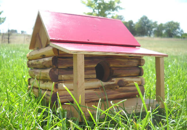 DIY Birdhouse - Log Cabin