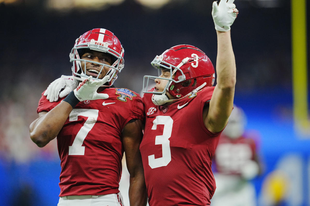 CBS Sports 2023 bowl predictions has Alabama in CFP