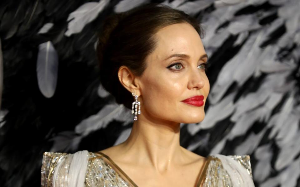 <p>Zugegeben, es ist schon eine Weile her. Aber ein bisschen Deutschland steckt auch in Hollywood-Schönheit Angelina Jolie: Die Urgroßeltern ihres Vaters stammen aus Deutschland. (Bild: Tim P. Whitby/Getty Images)</p> 