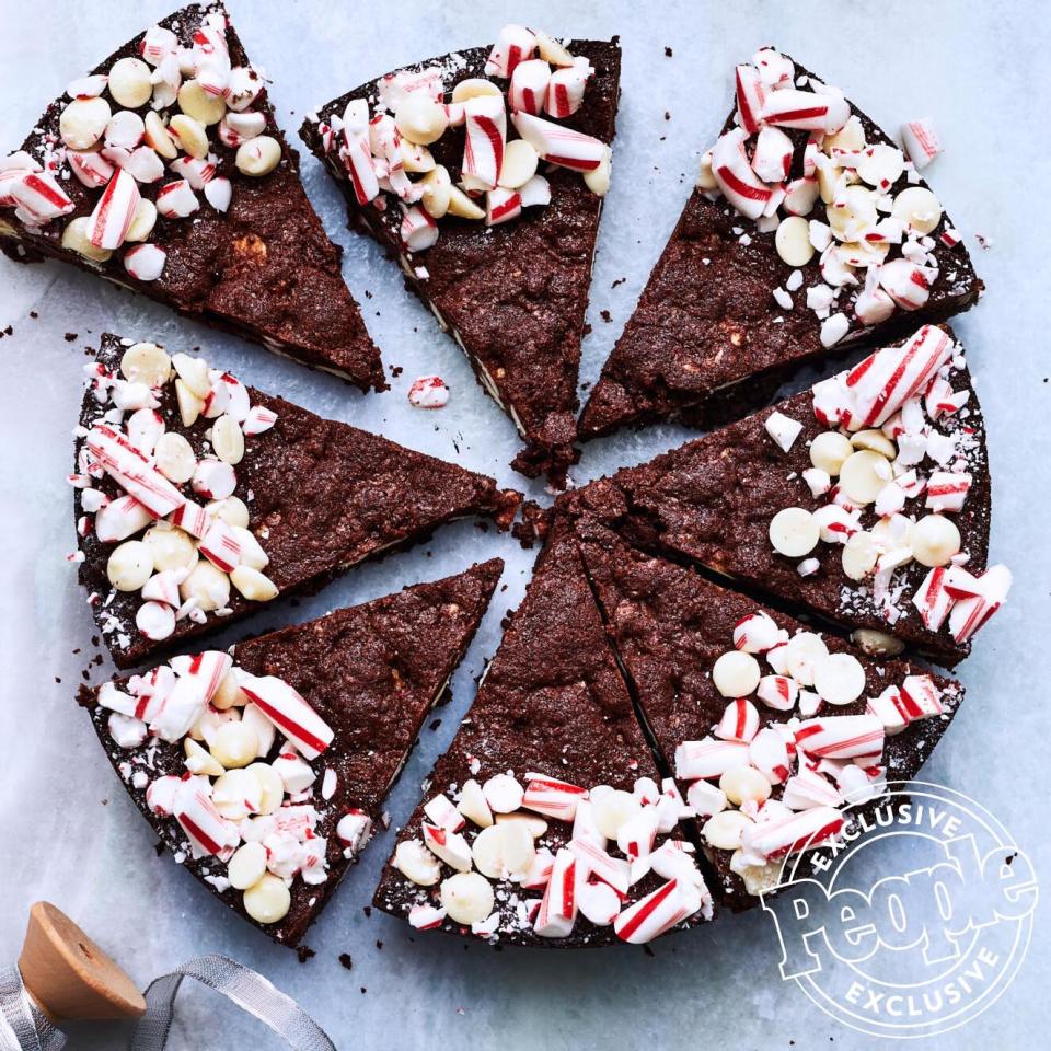 Candy Cane & Cocoa Cookie Pie