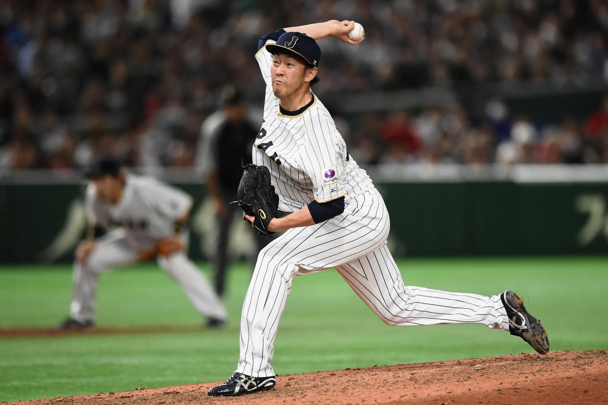 Yoshihisa Hirano has reportedly agreed to a two-year deal with the Arizona Diamonbacks. (Getty)